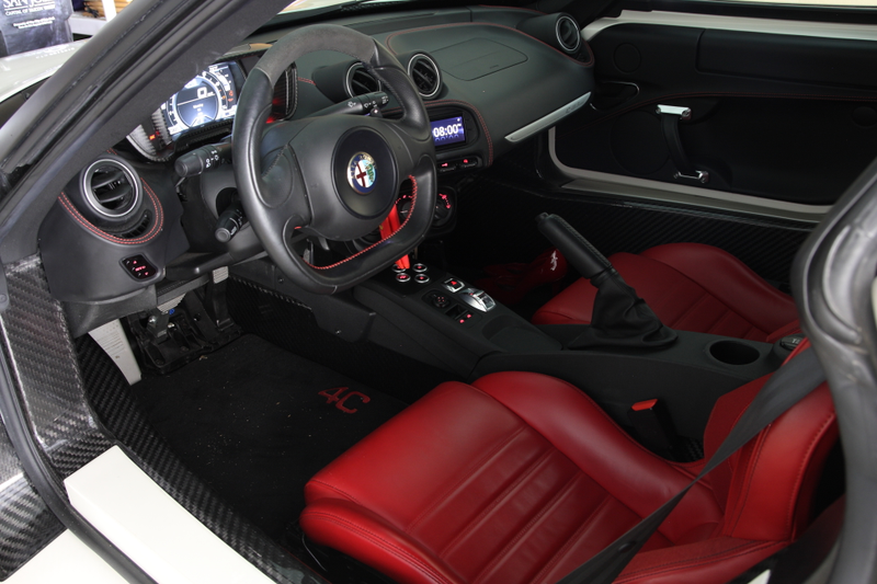 Illustration for article titled Oppo Review: Alfa Romeo 4C First Driving Impressions